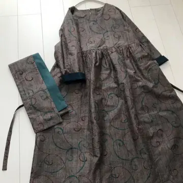 고급 견직물 턱 원피스 기모노 리메이크 리버서블 스톨 포함 당초 문양