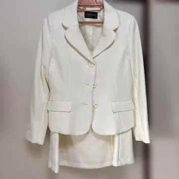 아티클 화이트 수트