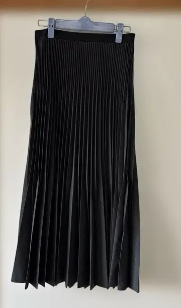 irise 허리밴딩 W 플리츠 스커트