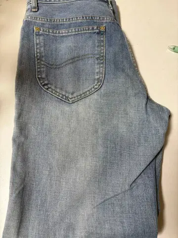 라이트 블루 스트레이트 데님 약 31인치