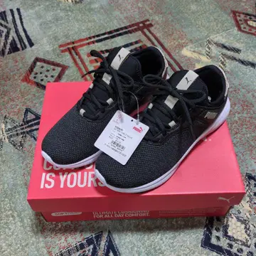 PUMA 블랙 스니커즈