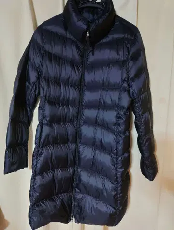 유니클로 울트라 라이트 다운 롱 코트 XL