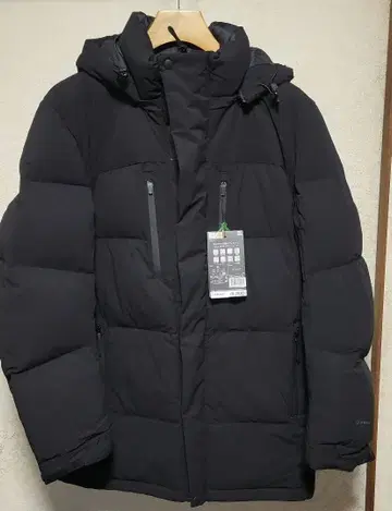 워크맨 XShelter GIGA PUFF 다운 코트 3L 블랙