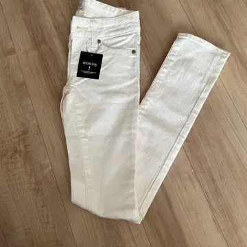 MOUSSY 화이트 스키니 팬츠 23 사이즈(xxs)