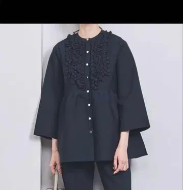 유나이티드 애로우즈 미니 프릴 니트 가디건