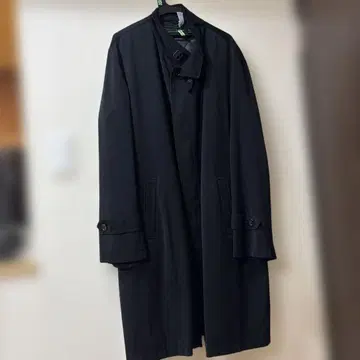 블랙 트렌치코트