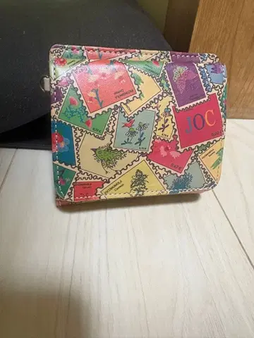 호코모모라 이단 접이식 우표 패턴