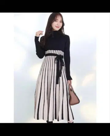 MERCURYDUO 배색 체인지 리브 니트 롱 슬리브 원피스