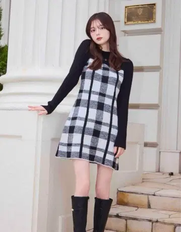 안미르 ANMILLE 절개 체크 미니 니트 OP