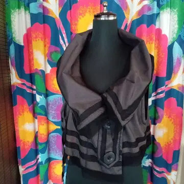 그레이 스트라이프 슬리브리스 베스트