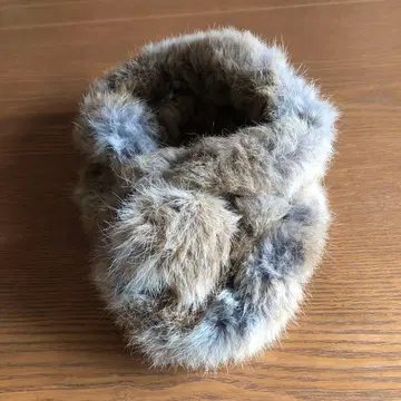 브라운 계열 퍼 루프 머플러