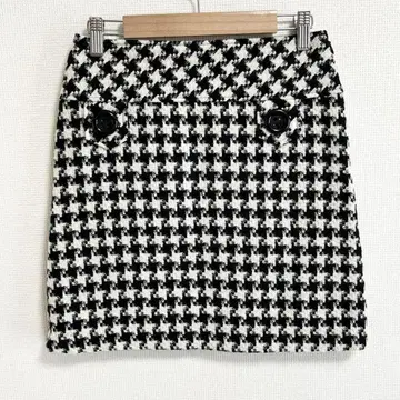 A517 사다리꼴 스커트 무릎 기장 하운드투스 큰 장식 버튼 F