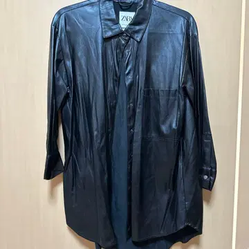 ZARA 블랙 가죽 셔츠 XS