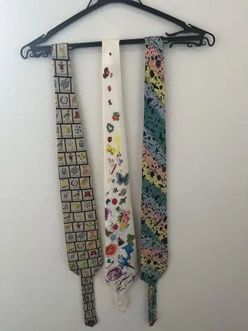 넥타이 3개 세트 다채로운 디자인 파티에 어서 오세요