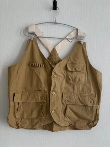 베이지 크로스 스트랩 베스트