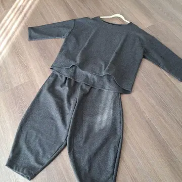 특별 가격! 벌룬 팬츠 셋업 미사용품