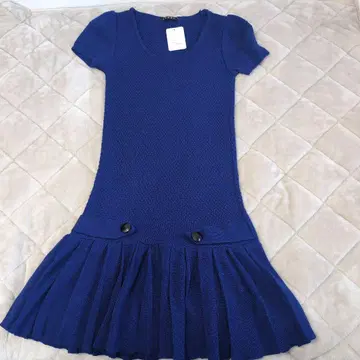 [ 미사용 새상품 ] INGNI 니트 원피스 M 사이즈 반팔