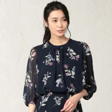 아마카 AMACA 로즈버로우 플라워 블라우스 네이비 꽃무늬 40