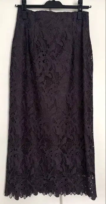 내추럴 뷰티 베이직 레이스 타이트 스커트