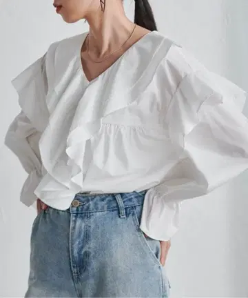 [ 택 포함 새상품 ] RANAN 빅 프릴 칼라 블라우스