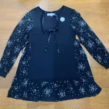 Super Beauty 블랙 튜닉 40