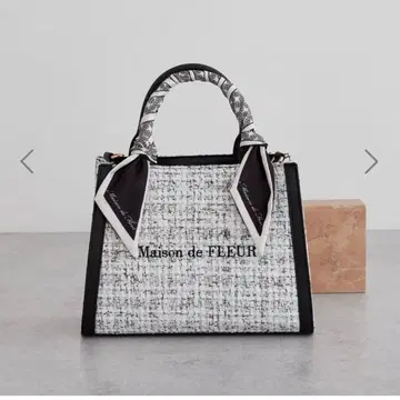 메종 드 플뢰르 스카프 포함 트위드 2Way 토트백