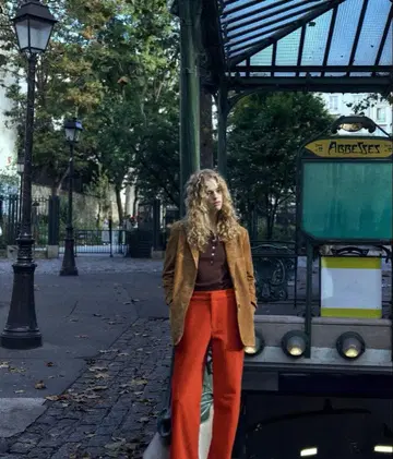 ZARA 스웨이드 블레이저