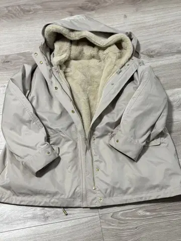 어스 멀티 웨이 마운틴 후드티