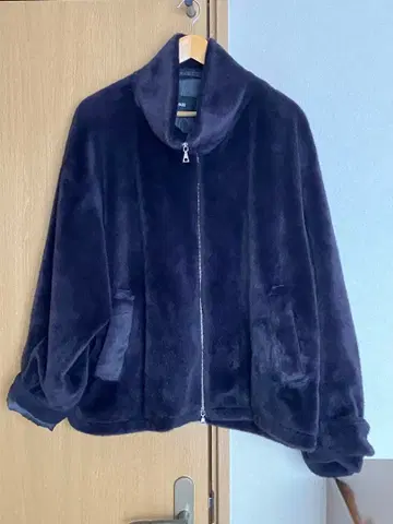 HARE 스탠드 퍼 블루종 M