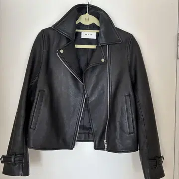 가죽 싱글 라이더 자켓 FRAY I.D 블랙