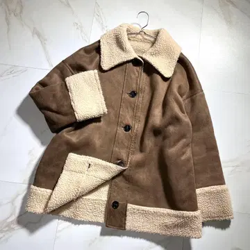 Ambre Neige 리버서블 보아 무스탕 자켓