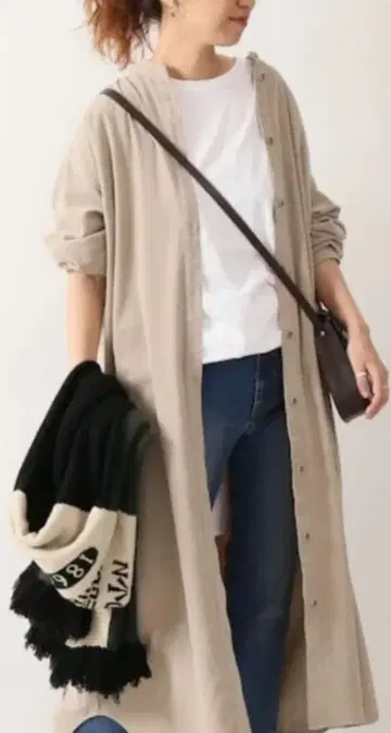 [ 미사용급 ] 프레임워크 베이지 긴팔 셔츠 원피스