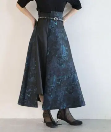 HARE 하레 자카드 절개 플레어 스커트