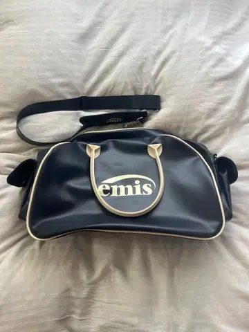 emis 네이비 숄더백