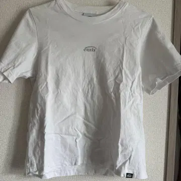 emis 컴팩트T셔츠