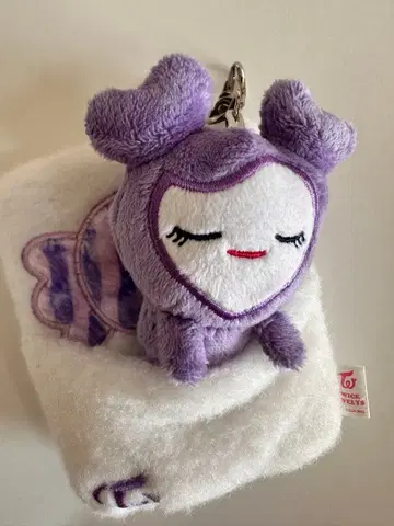 GIGO TWICE LOVELYS 사나 이불 릴 패스 케이스