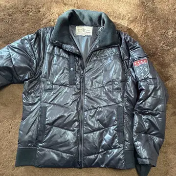 AVIREX 다운 자켓 M 사이즈