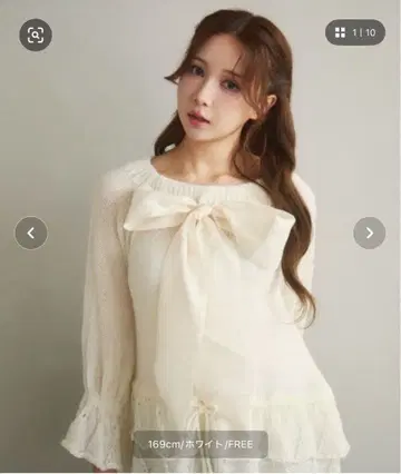 리본 포함 화이트 니트 FREE 사이즈 TITTY&CO. 정가 7920엔