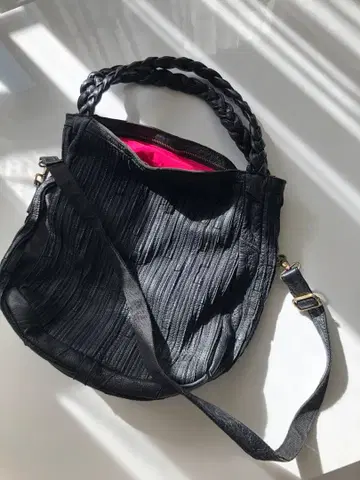 로즈버트 소가죽 뜨개질 토트백