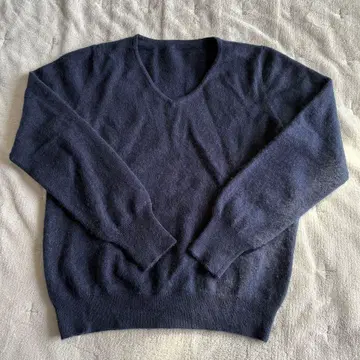 캐시미어 100% 네이비 스웨터 M 사이즈 가르데리옹