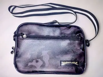 워터랜드 메신저백 M 사이즈 가죽 느낌