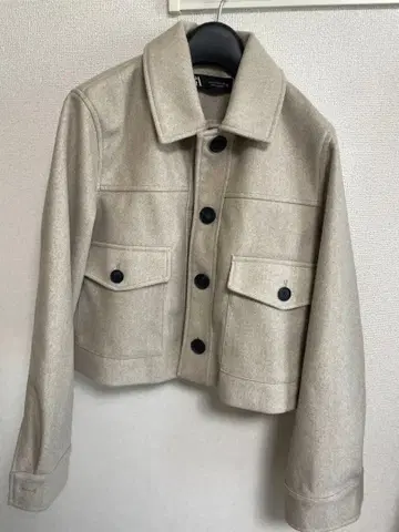 ZARA 베이지 크롭 자켓