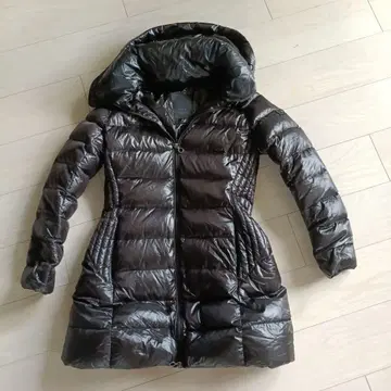 TATRAS 후드 부착 블랙 다운 자켓