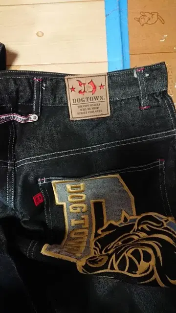 DOG TOWN 블랙 숏팬츠