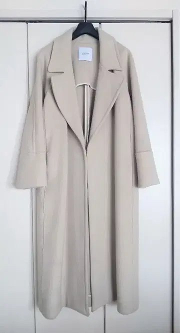 STUDIOUS 베이지 롱 코트