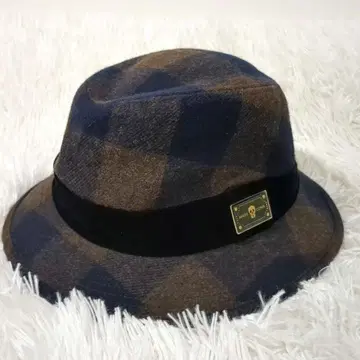 MARK&LONA 마크앤로나 울 체크 햇 브라운