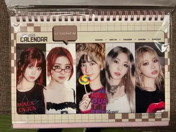 르세라핌 2026년 탁상 달력