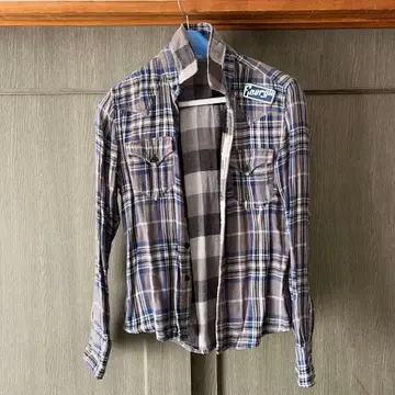 이탈리아 브랜드 에너지의 리버서블 셔츠