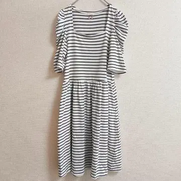 s0625 [ inu 펠리시모 ] 스퀘어넥 보더 원피스 오부 소매 자수