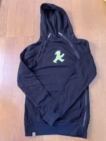 AMPELLMANN 블랙 후드티